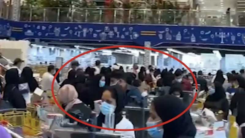 Ajman shopping centre closed over crowded sale