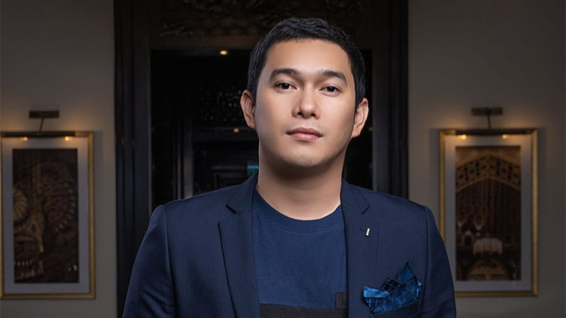 Meet Dubai's Filipino singing makeup artist who ‘sings like a girl’