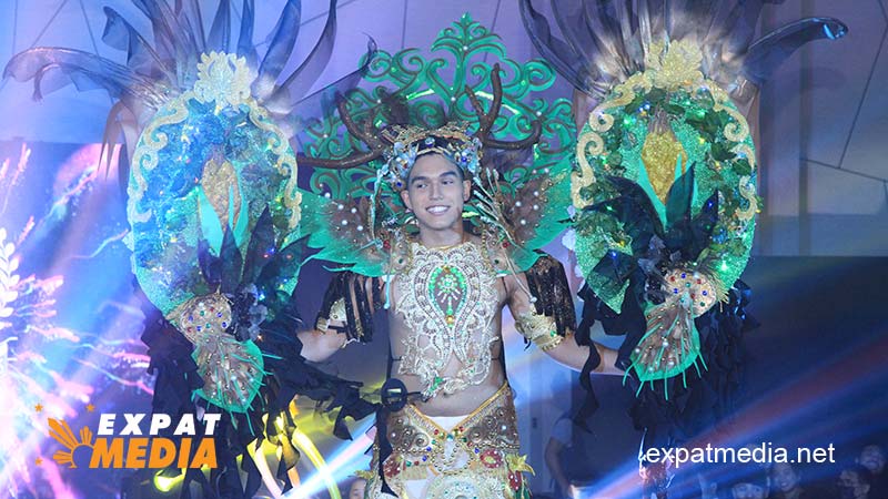 Filipinos in UAE dress as fantastical beings and characters