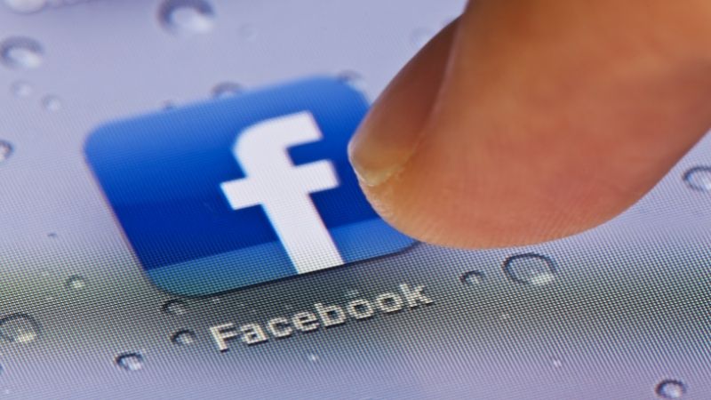 Facebook temporarily allows 'violent' posts against Russia