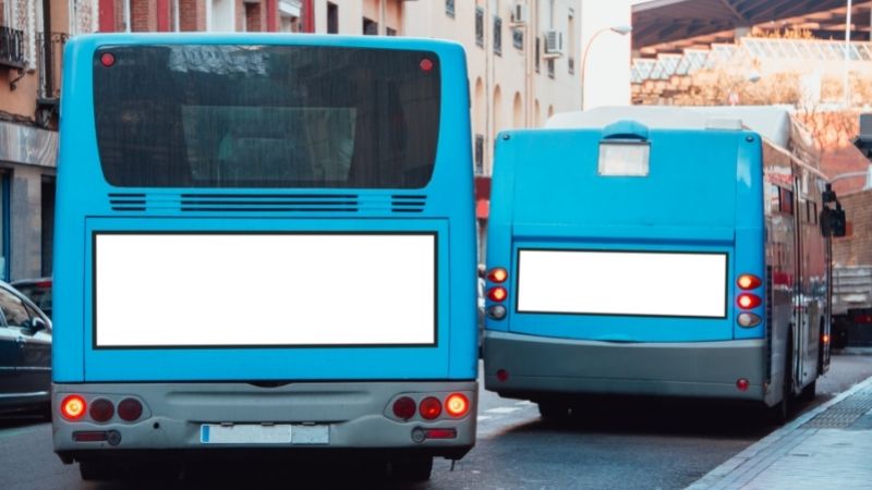 Buses carrying more than 50 passengers are banned during peak hours throughout Ramadan