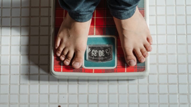 Dubai: Beggar arrested for using a weighing scale as a ploy to beg for money