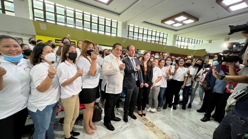 Philippines: First batch of Filipino hotel workers sent to Israel