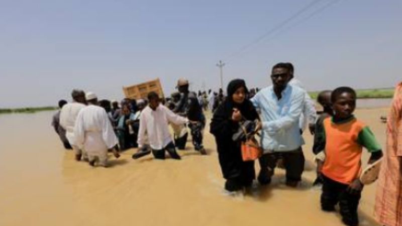 UAE sends 30 tonnes of aid and 10,000 tents to Sudan flood victims
