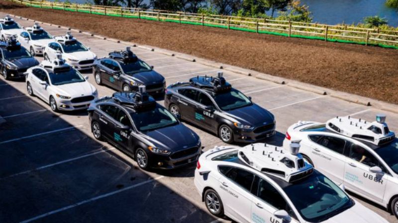 UK roads to welcome self-driving cars by 2025