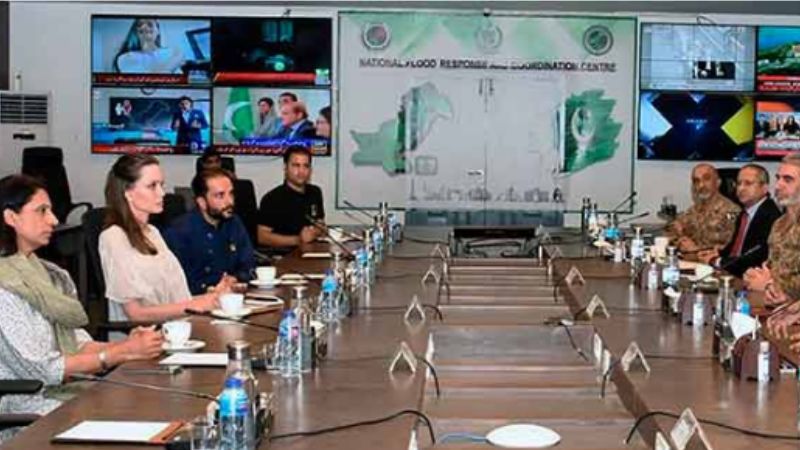 Angelina Jolie Visits, Calls for Aid for Pakistan Flood Victims