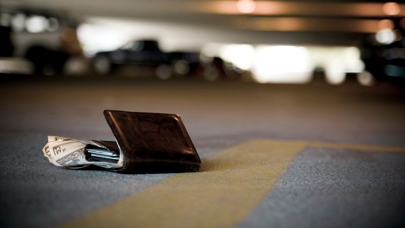 UAE Law: Keeping Lost Property Could Get You a Dh20,000 Fine, 2 Years in Jail