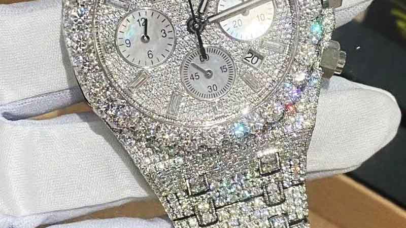 Dh300,000 Luxury Watch Heist in Dubai Ends in Arrest of Trio