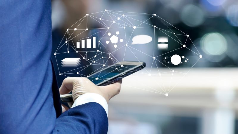 Dubai Police Unveils New Smart App Version With Seven Languages