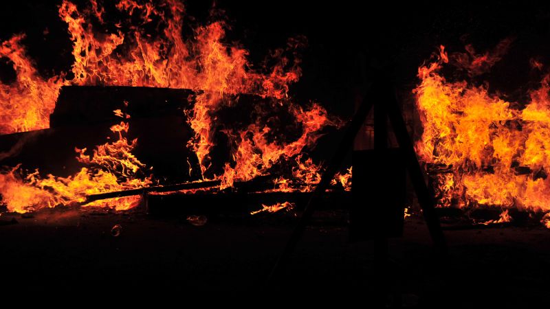 Indian man burns himself to death in language protest
