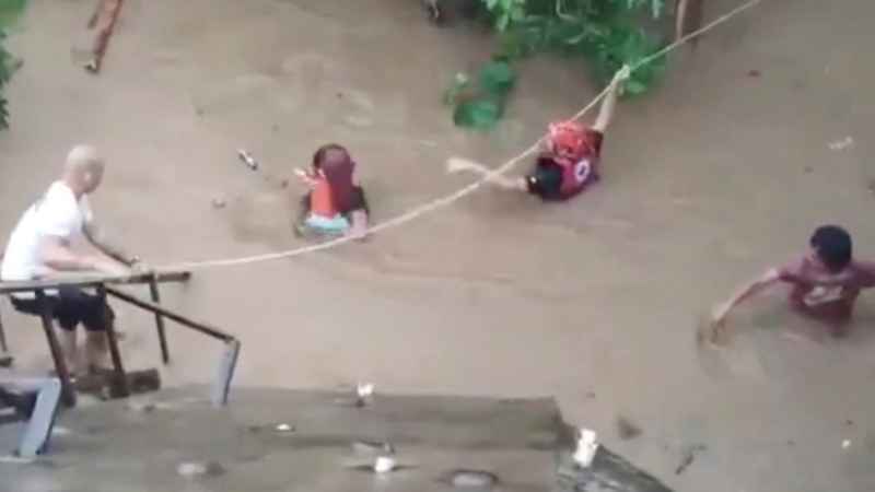 Philippine floods displace nearly 46,000 Filipinos on Christmas day