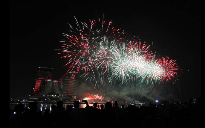 UAE: Residents, visitors enjoy fireworks, light shows on National Day