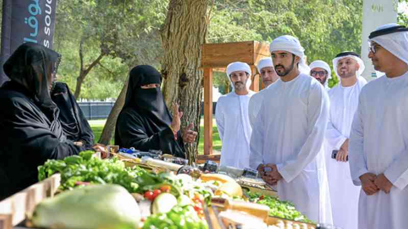 Dubai Crown Prince praises Emirati farmers at Farmers’ Souq
