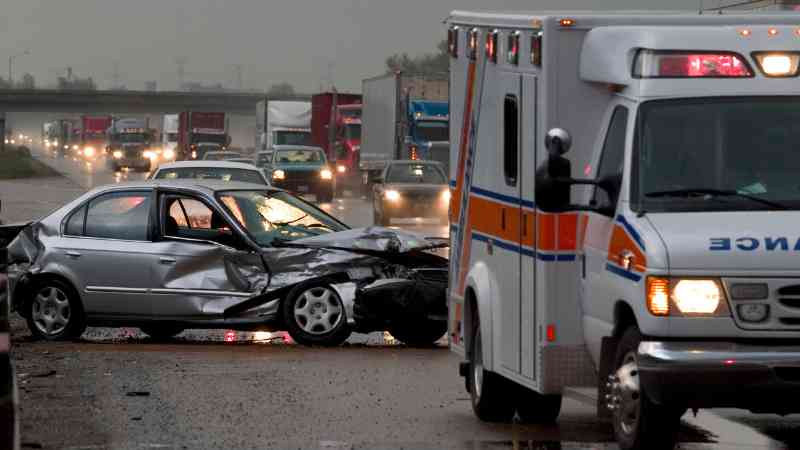 Dubai: Drunk driver jailed for 3 months after running over, killing another driver