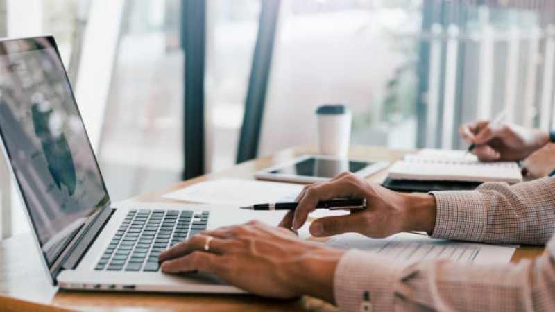 UAE ministry warns private firms for not registering employees in pension, security systems
