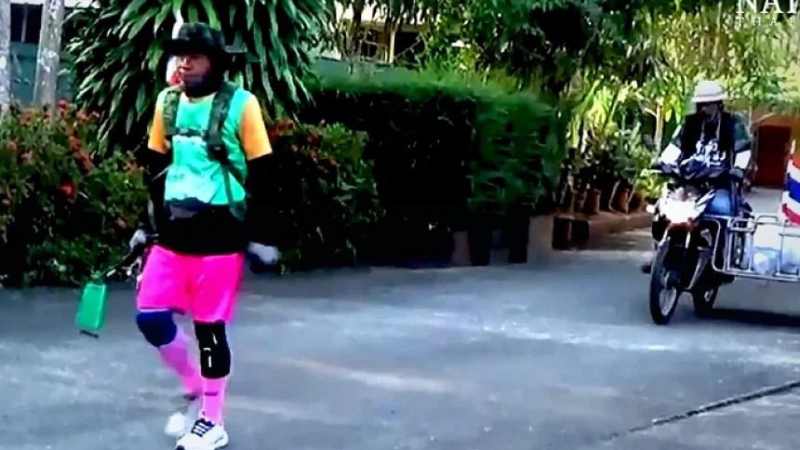 Valentine's Day: Thai man walks for 30 days to propose to girlfriend