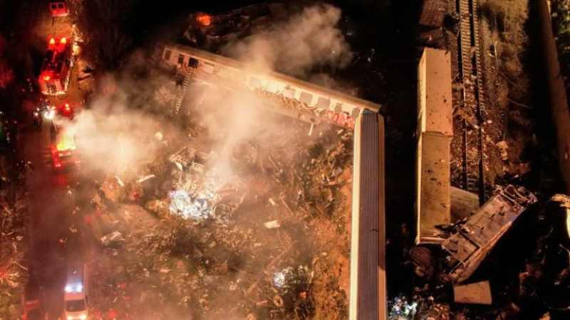 Greece train collision: 43 dead, transport minister resigns