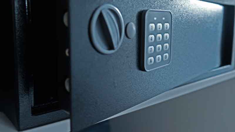 UAE villa theft: 2 Europeans arrested for stealing safe with Dh450,000 worth of valuables