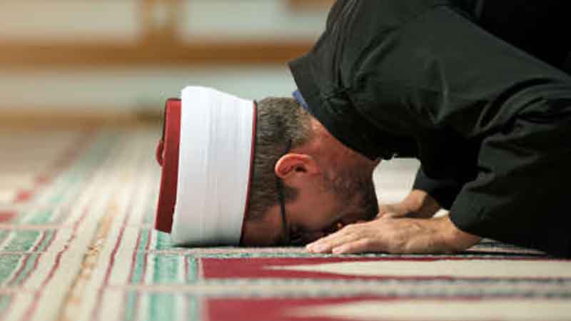 Dubai imams, preachers to get UAE Golden Visa, cash bonus