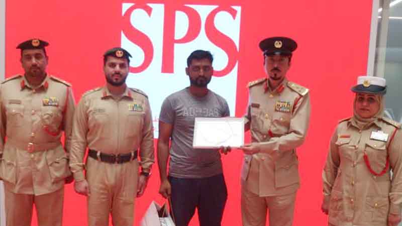 Honest Pakistani driver in Dubai returns Dh101,463 left in limousine