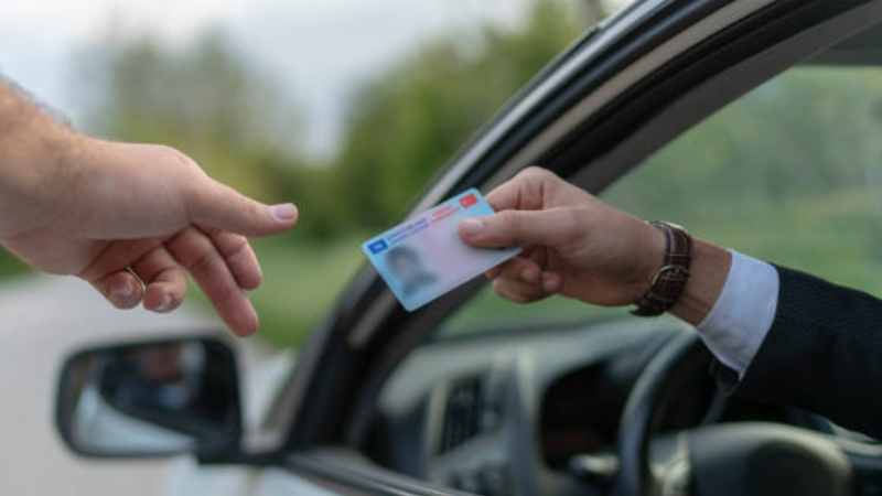 UAE: 17-year-olds now allowed to obtain driving licence, new traffic law announced