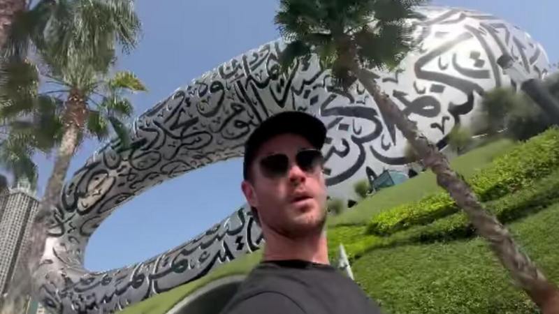 Chris Hemsworth Visits Dubai With Family