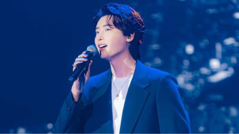 South Korean actor Lee Jong Suk first fan-meet in Dubai