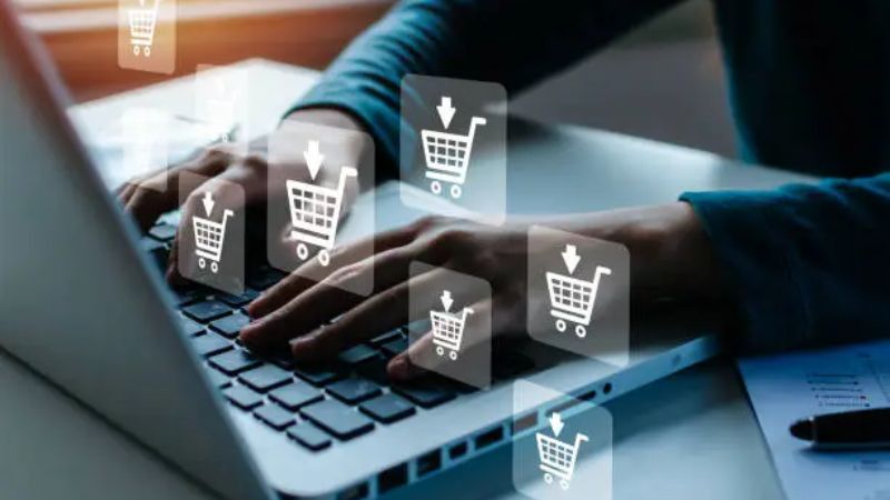 Abu Dhabi warn residents on surging online fraud cases