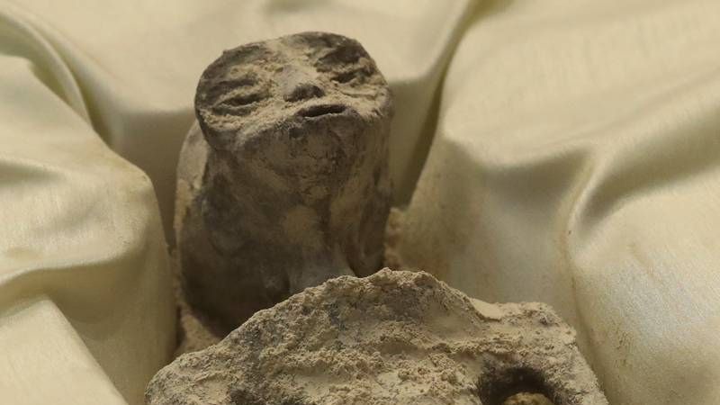 Mummified ‘alien’ found in Peru displayed in Mexican Congress