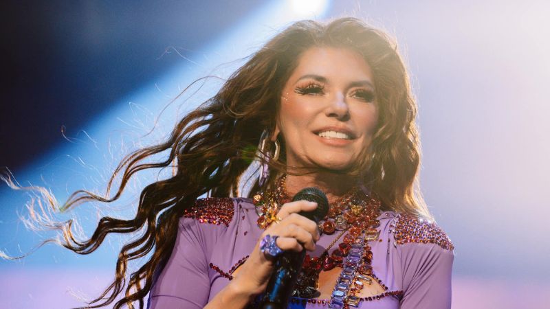 Shania Twain in Abu Dhabi: star brings show-stopping performance to Abu Dhabi Grand Prix