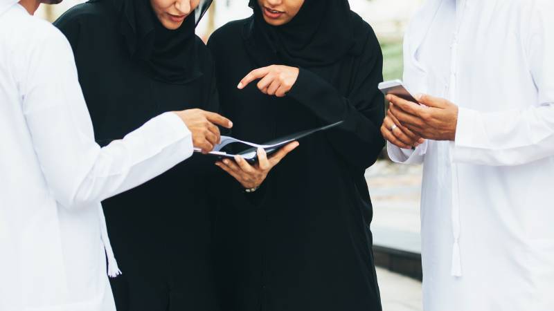 Ras Al Khaimah warns tailoring shops against altering UAE national dress