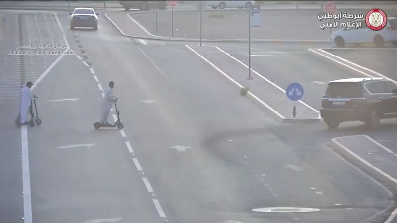 UAE: Illegal e-scooter riders caught on video