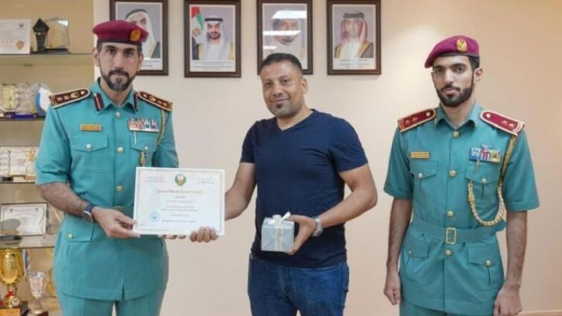 Ajman: Egyptian man finds Dh149,000 in ATM, hands it to police