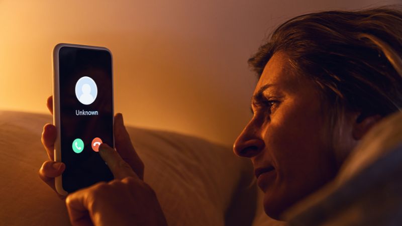 UAE: Ministry alerts public about fake calls imitating the authority