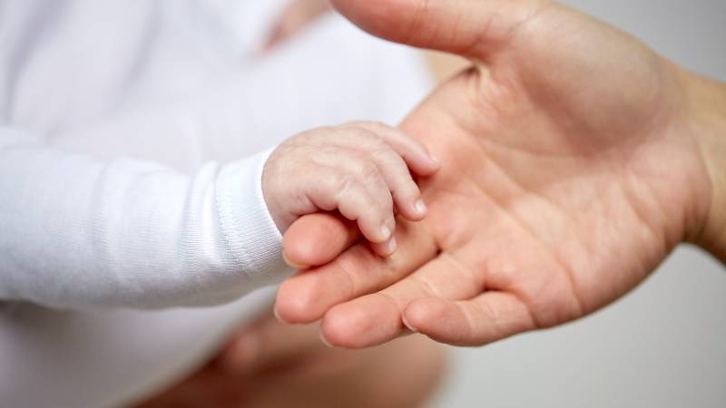 Abu Dhabi: 90-day maternity leave for working mothers in private sector begins on September 1