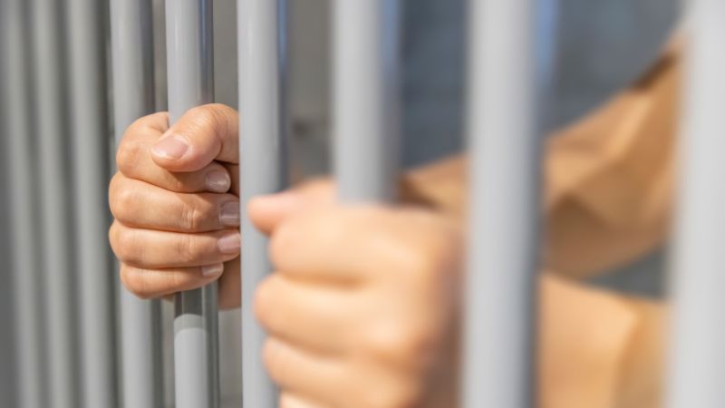 Dubai court upholds 7-year jail term for Gulf national in drug possession case