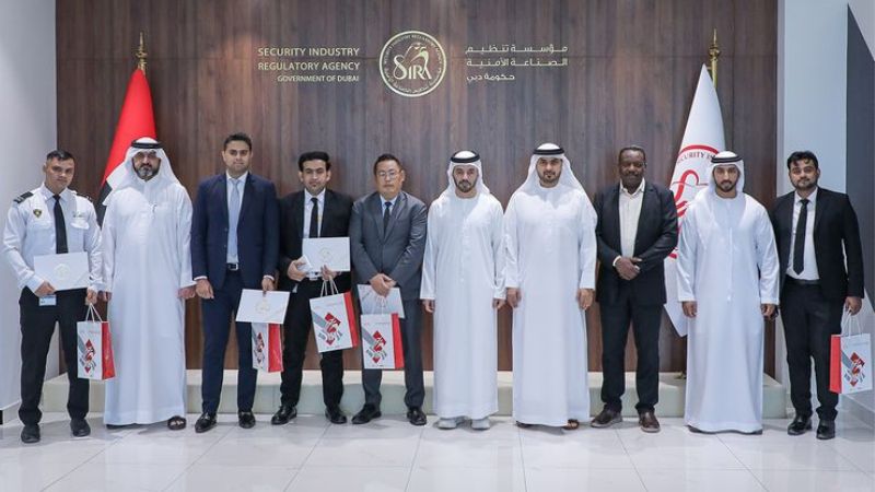 Four Dubai security guards awarded for helping put out car fire