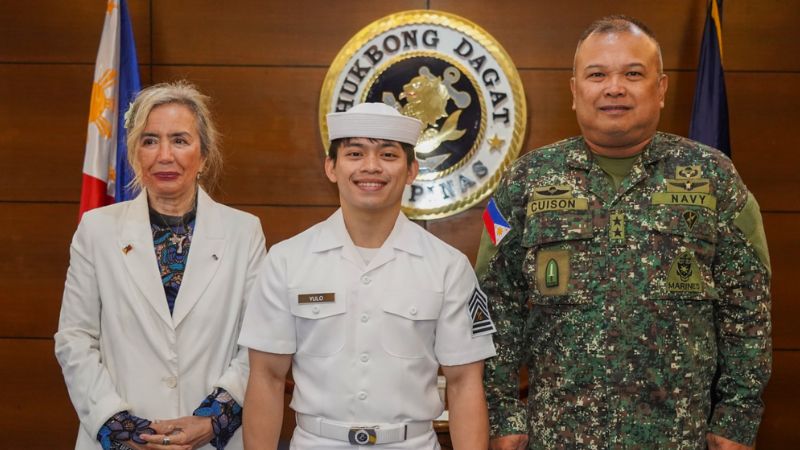 Carlos Yulo joins Philippine Navy Reserve Force