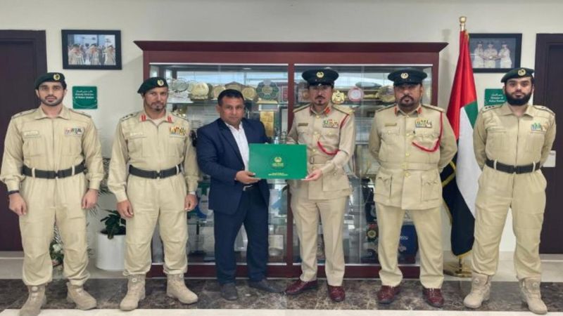 Egyptian taxi driver in Dubai returns Dh1 million in lost valuables, honored by police