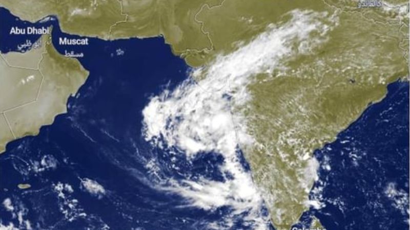 UAE alerts residents of a potential tropical depression in Arabian Sea