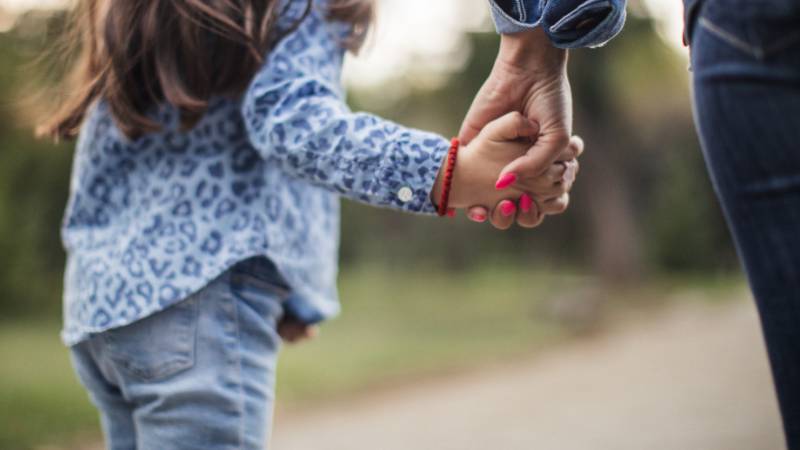 Working mothers in UAE can now sponsor their children’s residency