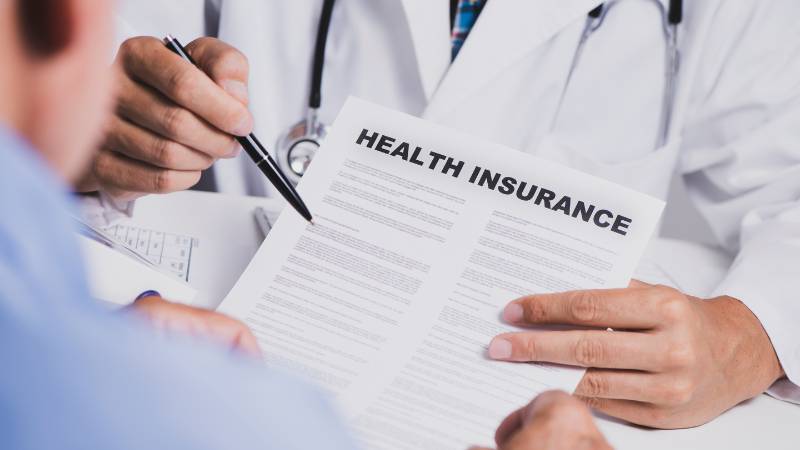 UAE: Low-cost health insurance mandatory for residence visa for private workers, domestic staff