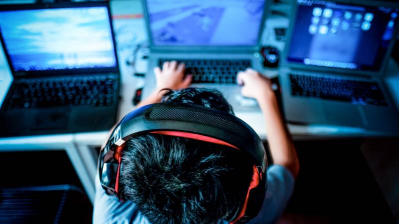 5 streaming platforms that pay gamers to play
