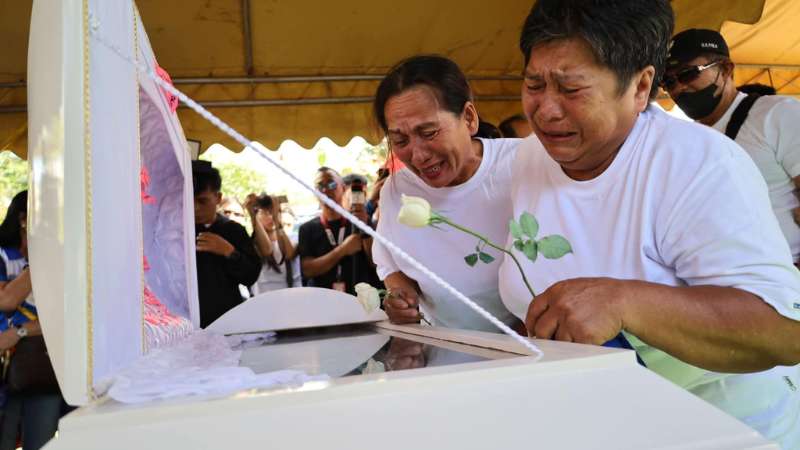 Filipina who died in Kuwait laid to rest in Philippines