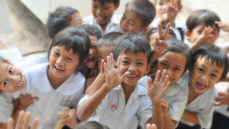 Filipinos abroad warned against unaccredited Philippine schools overseas