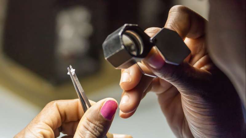 India to allow duty-free import for small diamonds starting April