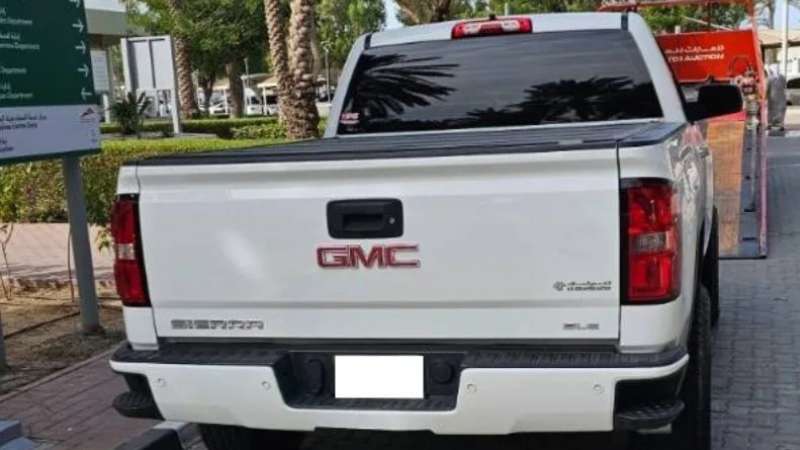 Dubai Police seizes 23 vehicles for number plate tampering