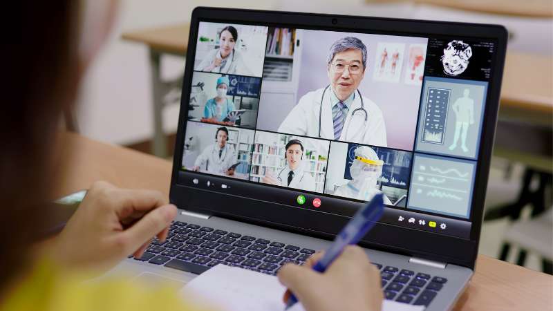 UAE to implement remote classes for public school students on Fridays