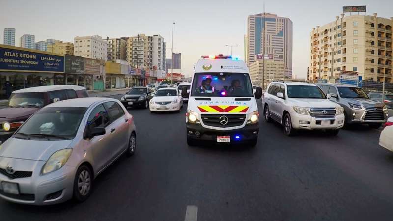 UAE fines 325 drivers for blocking emergency vehicles
