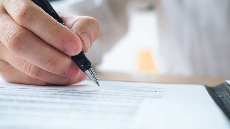 Dubai man forges dead father’s signature to steal inheritance